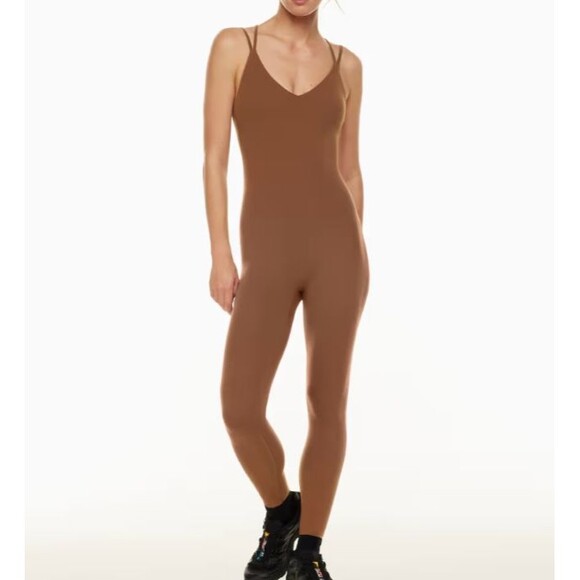 Aritzia TnAction Excel Sports Jumpsuit-Large-Built In Shelf Bra-Removable Pads - Picture 11 of 12